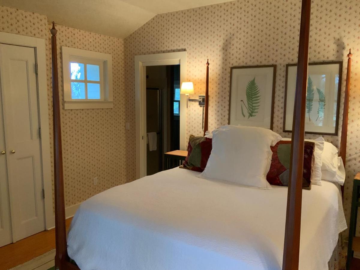 The Lodge On Gorham'S Bluff Pisgah Room photo